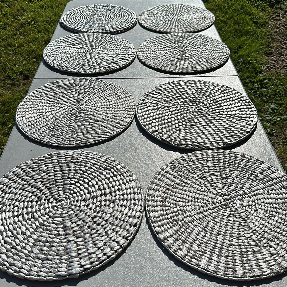Rattan silver placemats - Picture 2 of 4
